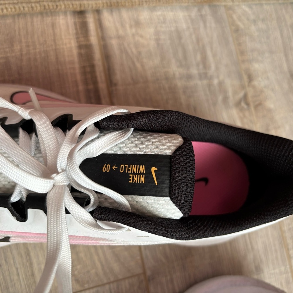 Nike women’s Air WinFlo size 8.5 pink, white, black EUC - Picture 6 of 6